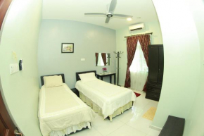 Гостиница Twin Castle Homestay Kuala Pilah  Kuala Pilah